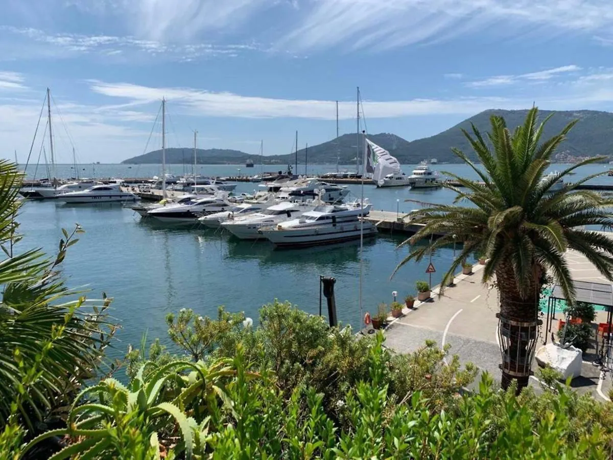 Fivestay Casa San Bart La Spezia 0*,  Italy